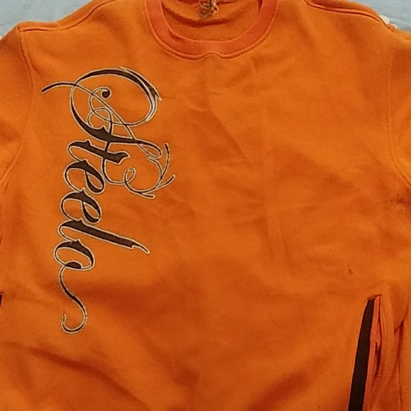 Sweater - Picture 1 of 2